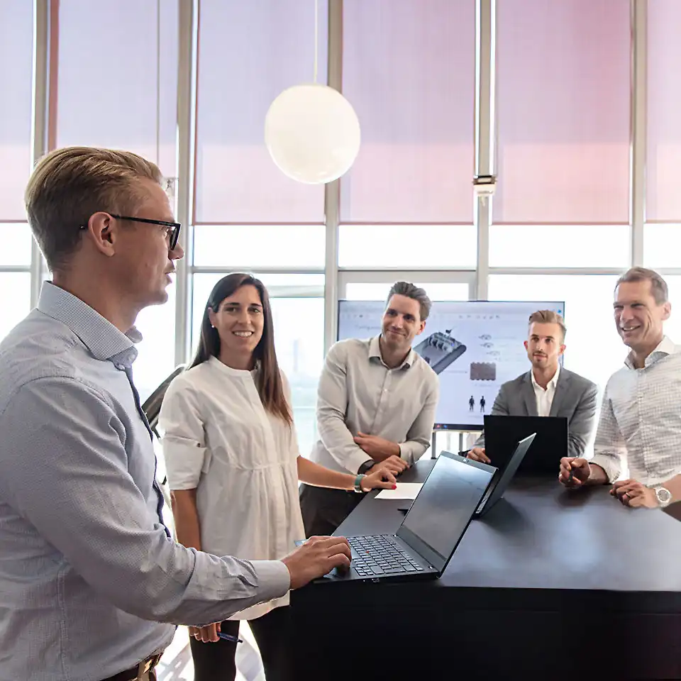 Reusable Content Emplyee 960X960px (1)